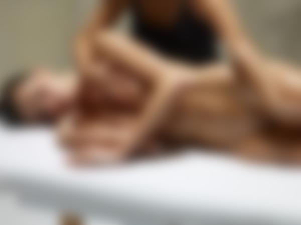 Immagine n.10 dalla galleria Tereza sensuale massaggio con olio